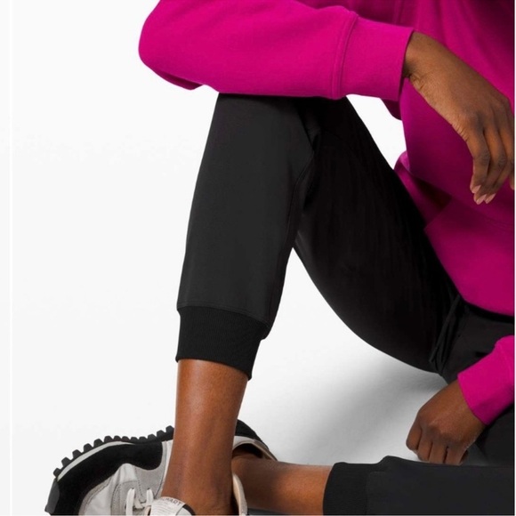 Lululemon Women’s Keep Moving Jogger in Black Size 8 streetwear athleisure - Picture 4 of 14